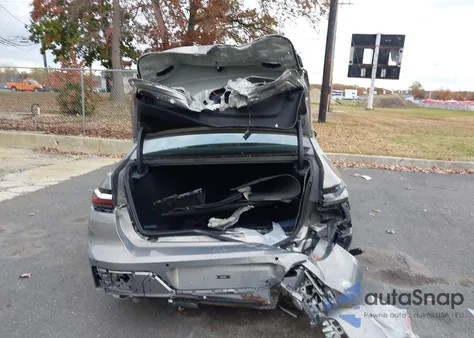 2024 BMW 740I xDrive z USA, uszkodzony, nr VIN WBA33EH08RCR00014